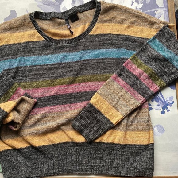O'Neill Sweaters - O'Neill Ladies Cropped Striped Sweater Size Medium
